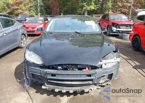 2013 Tesla Model S z USA, uszkodzony, nr VIN 5YJSA1AC7DFP10623